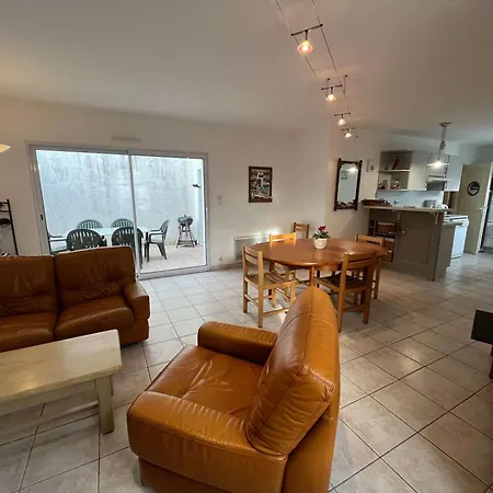 Maison De La Fileraise * 르보아플라주앙르