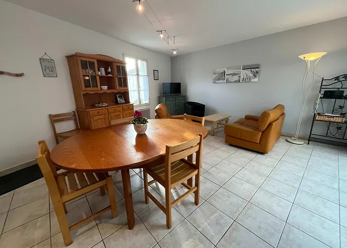 Maison De La Fileraise 펜션 르보아플라주앙르