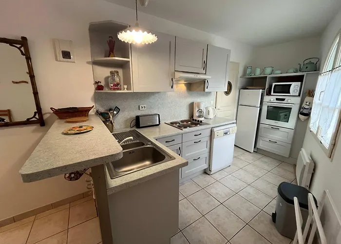 Maison De La Fileraise 펜션 *