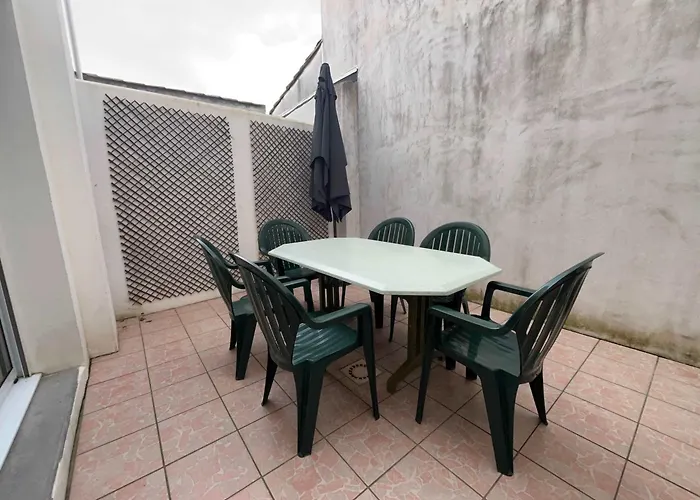 Maison De La Fileraise 펜션 *